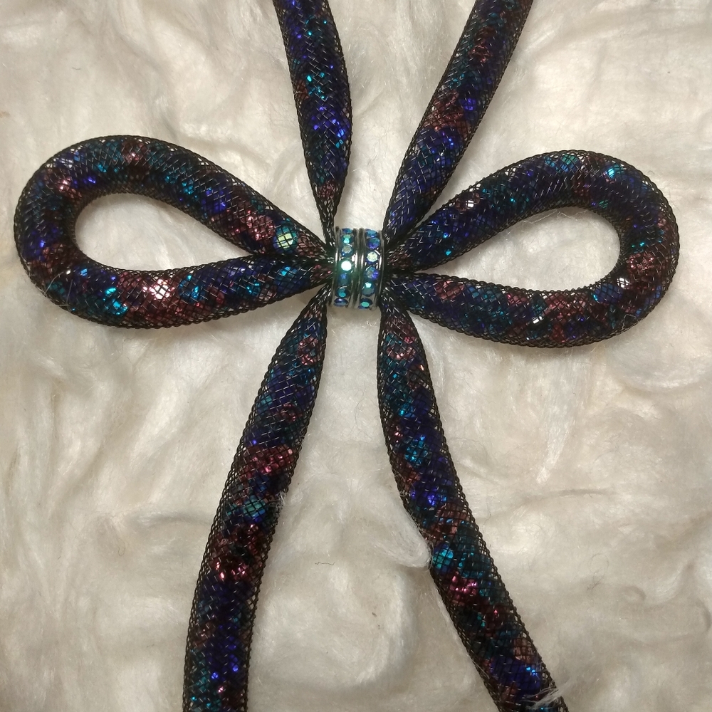 Necklaces - Picture 3 of 12